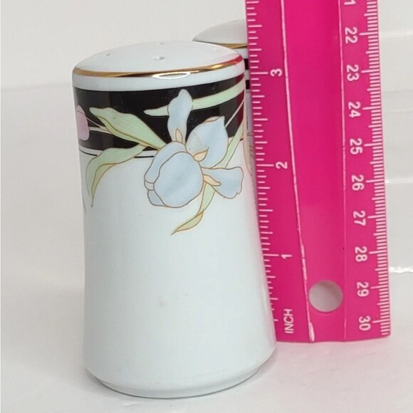 Fairfield Vanessa Salt and Pepper Shaker Set - Picture 7 of 8